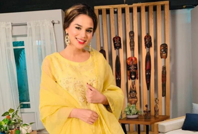 Zohreh Amir shares new pics of her lovely twins