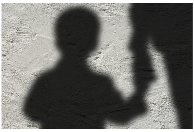 Security guard shoots dead minor toy seller in Karachi