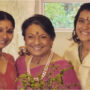 Kajol looks gorgeous with mom Tanuja and Tanishaa