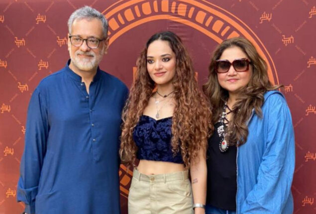 Parishae Adnan shows her debut Fall 2022 collection in Karachi