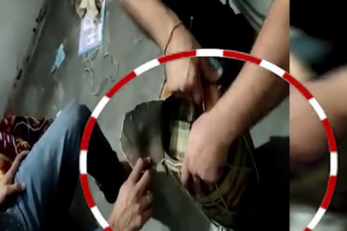 Man hides stealing money in a drum inspired by the film "Dhol"