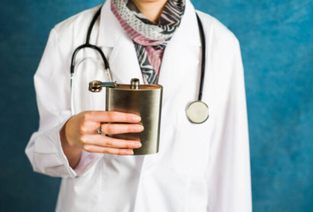 Hospital issues show-cause notice to drunk doctor for beating a female patient