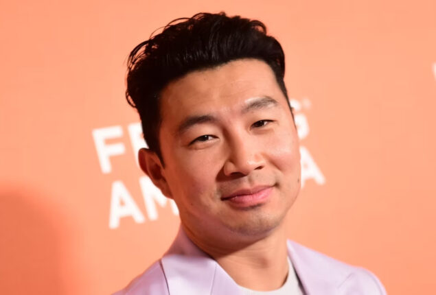 Simu Liu pledged $100,000 to eradicate hunger at the BoxLunch Gala