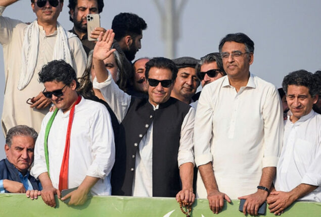 PTI to resume march from Wazirabad on Nov 10