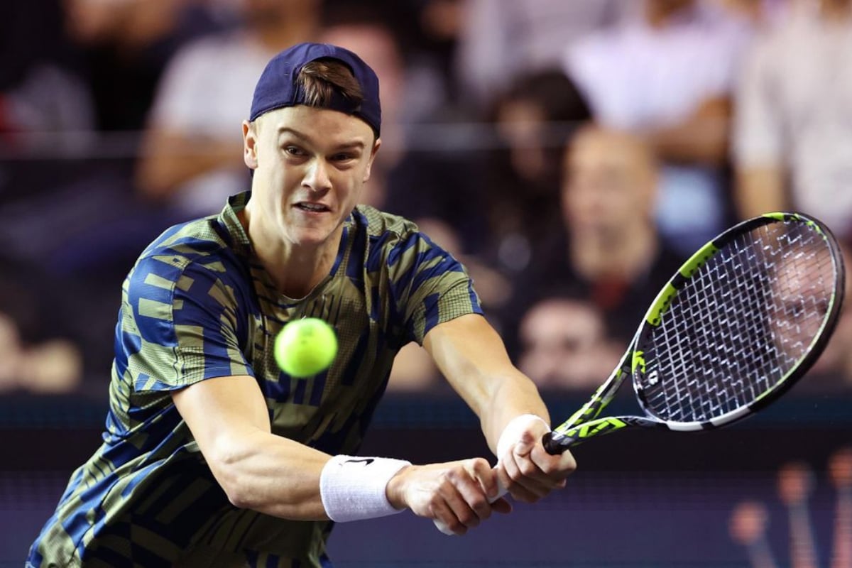 Rune ends Felix's 16-match winning streak at the Paris Masters to get to the final