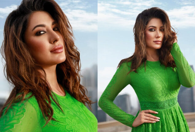 Mehwish Hayat dazzles in green outfit; see pictures