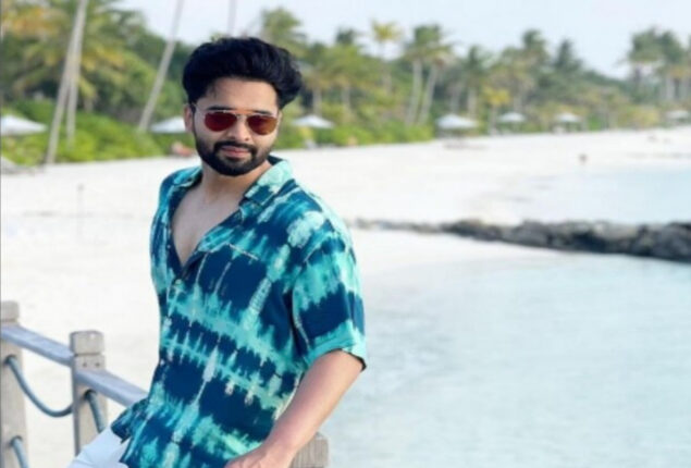 Jackky Bhagnani shares amazing picture from Maldives vacations