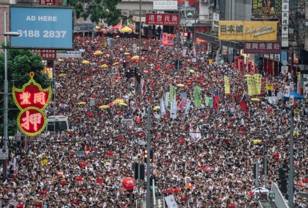 China Covid: Guangzhou unrest persists under closure as rage increases