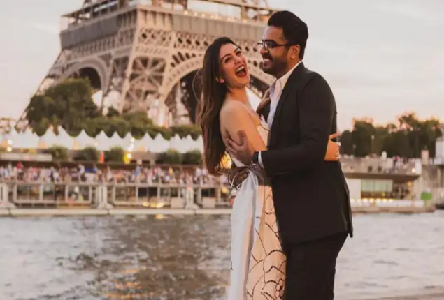 Sohail Kathuria proposes at Eiffel Tower to Hansika Motwani