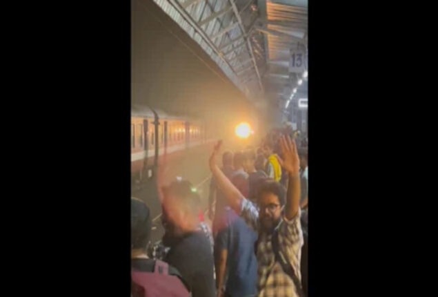 After train got delayed for nine hours, look at how passengers react