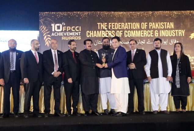 Zubair Imam Malik gets FPCCI ‘Special Performance Award’ for Popular Welfare Foundation