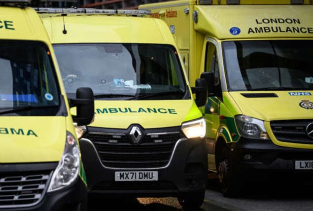Ministers convene strike discussions; troops prepare to drive ambulances