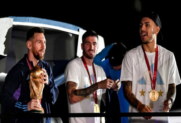 Lionel Messi and Argentina’s World Cup heroes fly over Buenos Aires for safety
