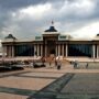 Mongolian protesters storm palace