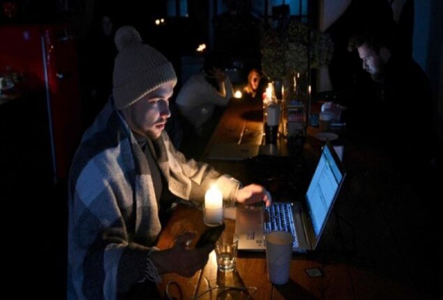 Fear and resolve in Ukraine’s blackouts
