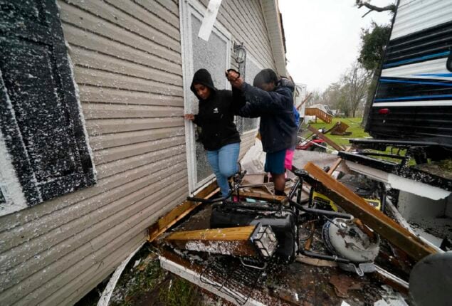 Winter storm kills 3 in Louisiana