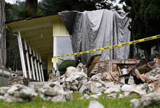 Northern California quake kills 2