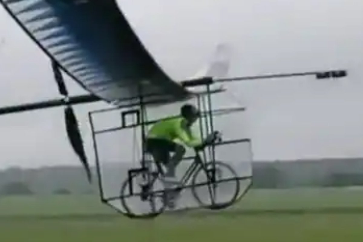 Man tries to fly plane on bicycle