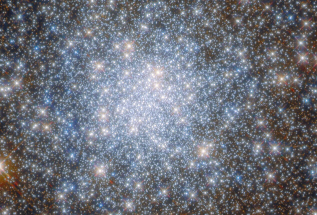 NASA Hubble Telescope Captures Open Star Cluster