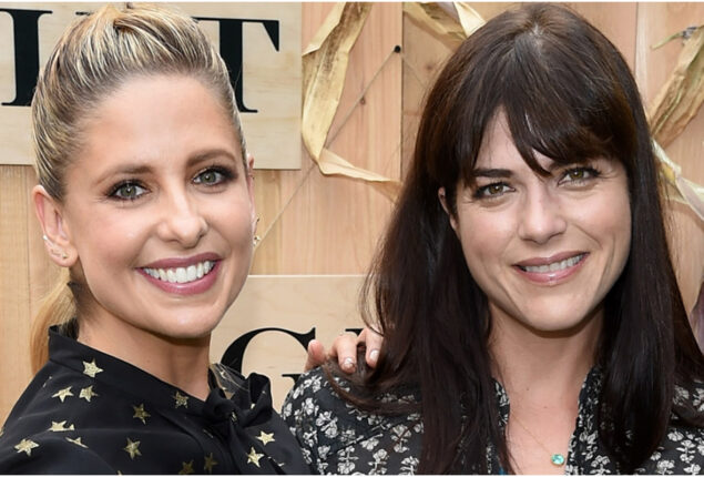 Sarah Michelle and Selma Blair Buddy Up : ‘A Holiday Miracle’