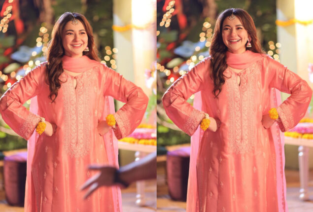 Hania Aamir is all smiles in latest viral pictures