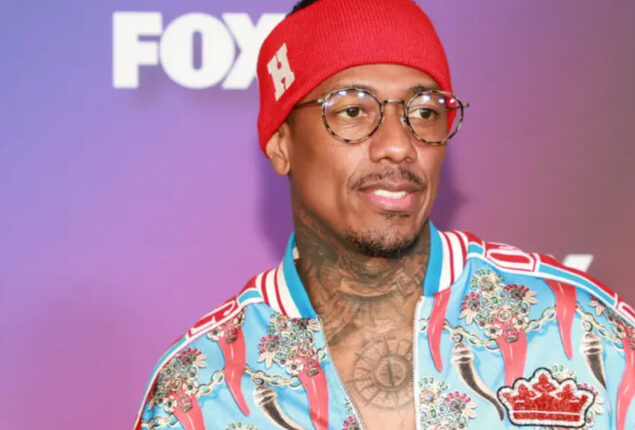 Nick Cannon gets into the holiday spirit early with his children