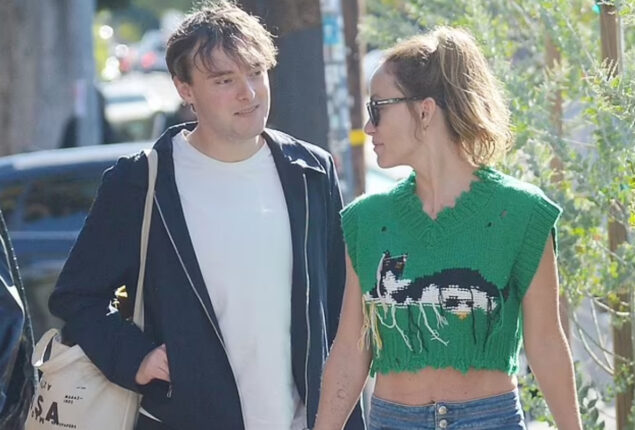 Olivia Wilde looks stunning while out in LA with Harry Styles