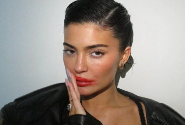 Kylie Jenner’s new look for elevator photoshoot