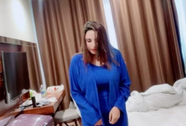 Hareem Shah bold dance video in hotel room goes viral