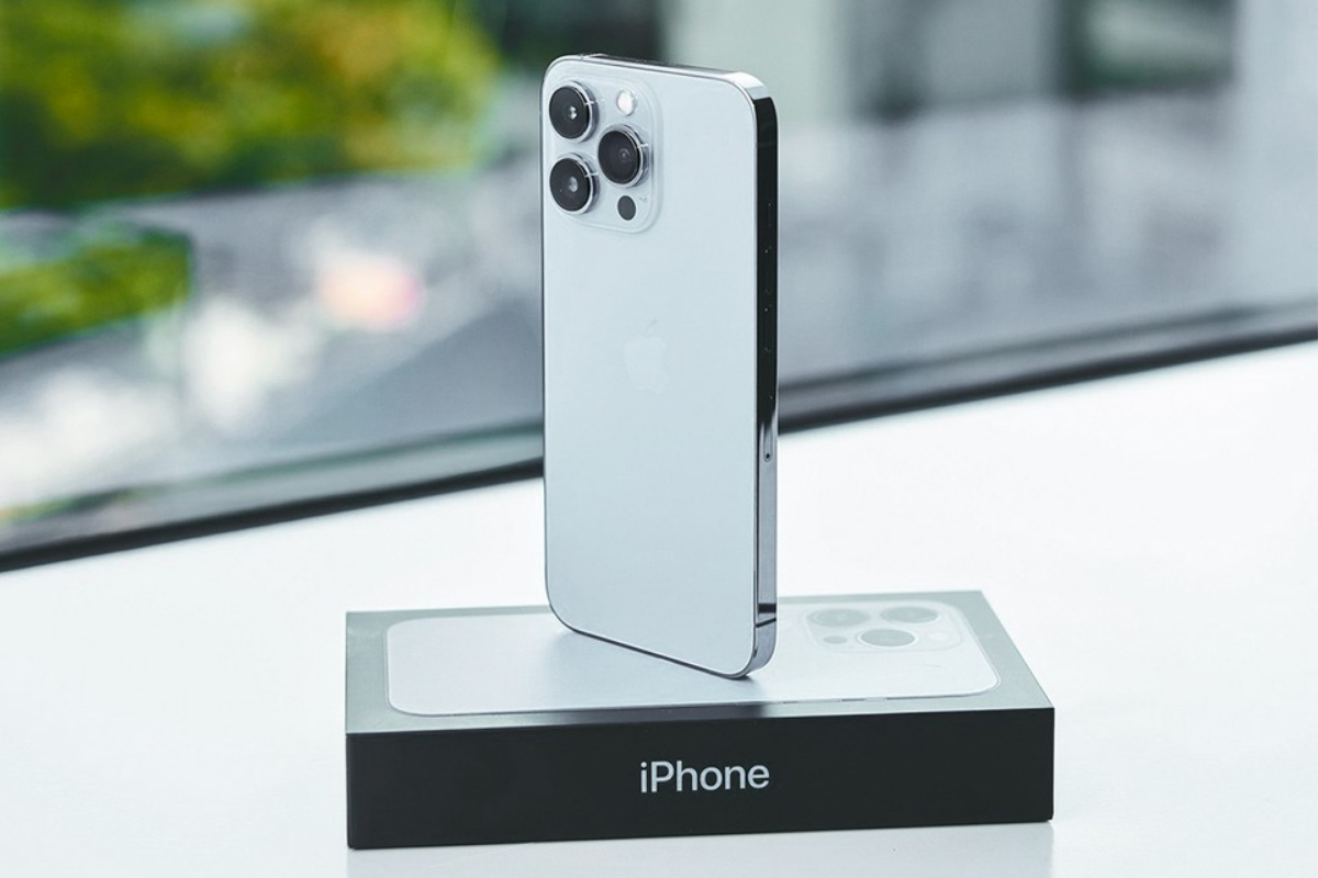 iPhone 14 models short supply
