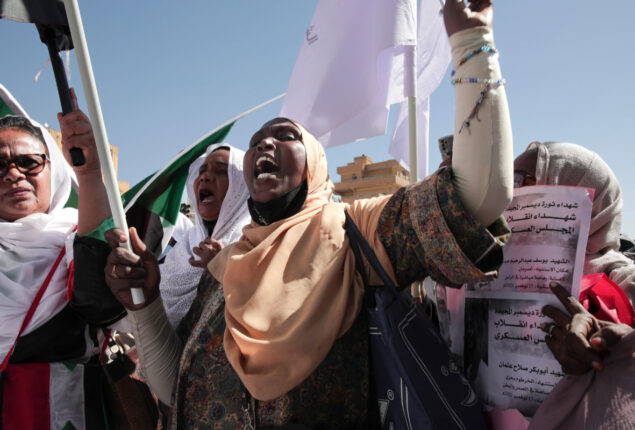Sudanese military, parties sign transition deal amid protests