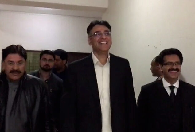 LHC dismisses contempt case against Asad Umar
