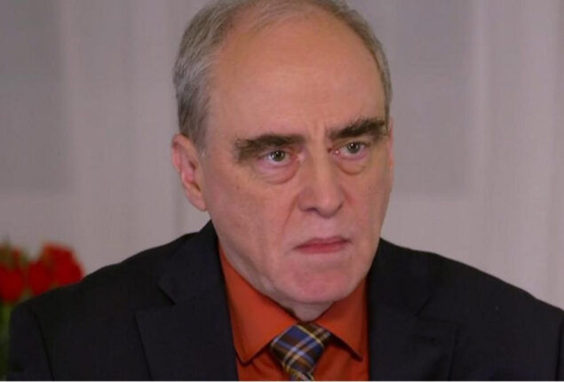 Kremlin asks Russian laureate ‘to turn down award’