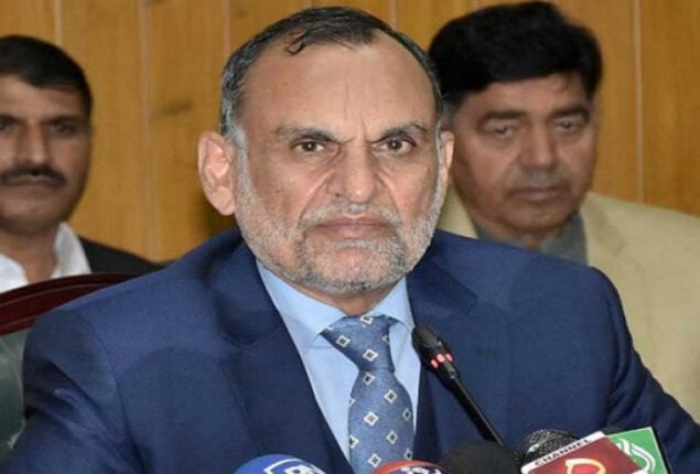 IHC grants bail to Azam Swati in controversial tweets case