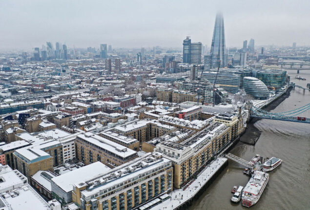 Britain’s snowstorm disrupts travel and raises energy concerns