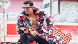 Akshay Kumar shares stylish picture of upcoming song