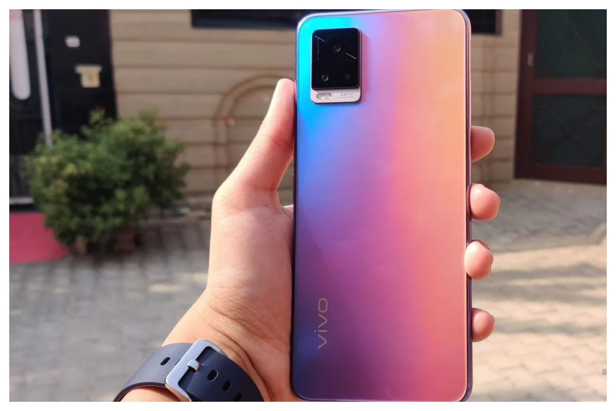 Vivo V21