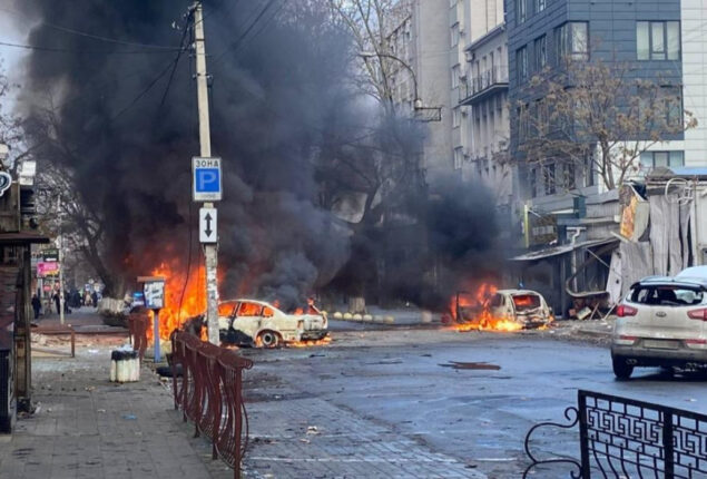 Shells hit the Ukrainian city of Kherson, leaving 10 people dead and 55 injured