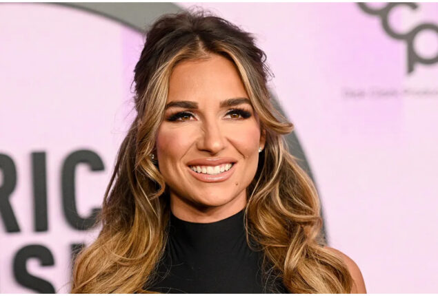 Jessie James revealed her New Year’s resolution for 2023