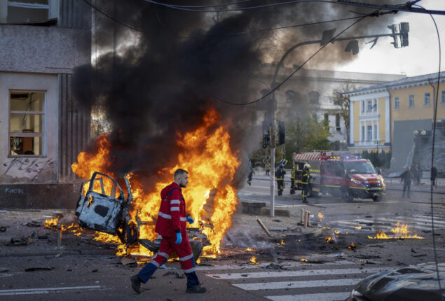 Explosions hits capital Kyiv