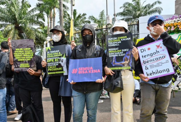 Ban on extra marital affair tests democracy in Indonesia