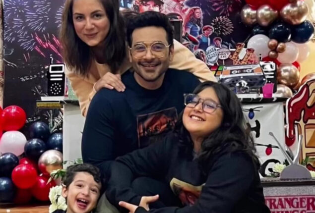 Watch: Faysal Qureshi and his wife Sana Celebrated birthday of daughter Aayat