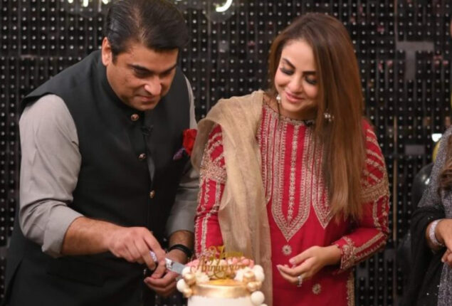 Adorable anniversary pictures of Nadia Khan goes viral