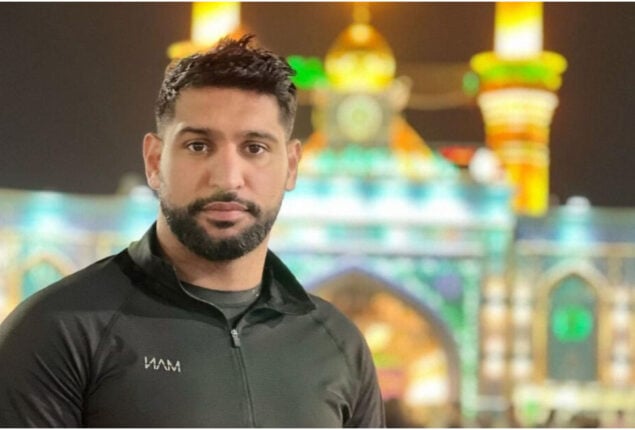 Fighter Amir Khan visits the Hazrat Ali R.A. shrine in Najaf