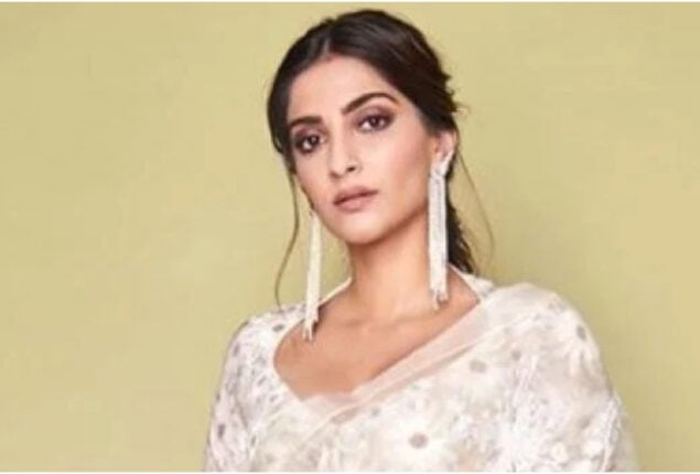 Sonam Kapoor reads to her kid Vayu and walks him around London