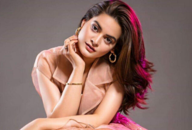 Minal Khan’s incredible flashback photos