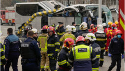 Over 50 casualties after Christmas Eve bus crash in British Columbia