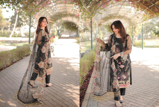 Yumna Zaidi looks fabulous in beautiful outfit