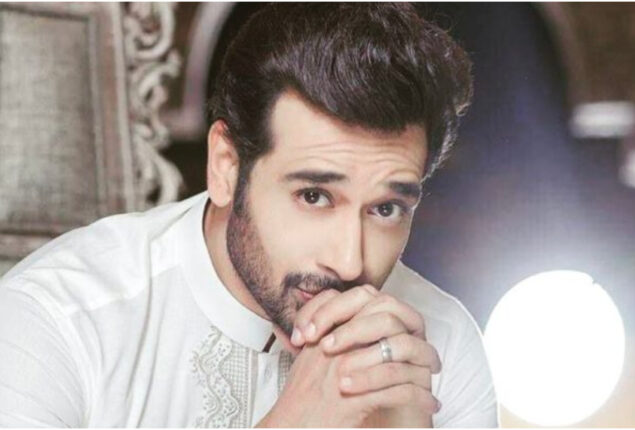 Faysal Qureshi photos of daughter Hanish hanging around with a friend