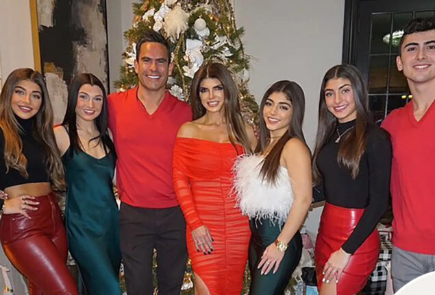 Luis Ruelas gifts Teresa Giudice’s daughters $12,500 Cartier bracelets